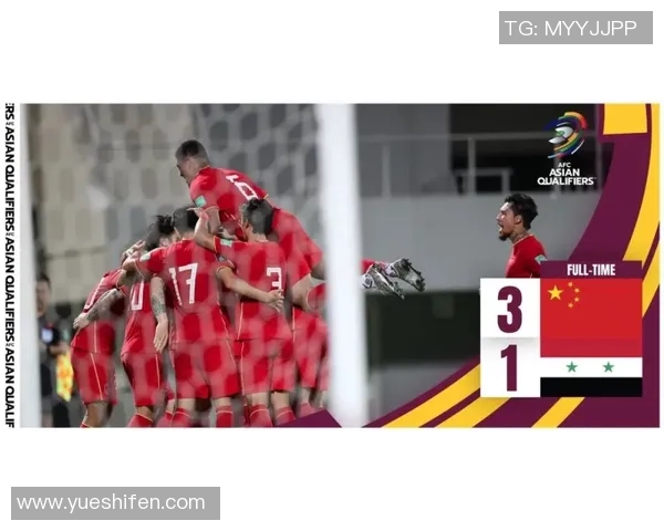 机场灰色足球星引发热议展现运动激情点燃球迷心中无限期待